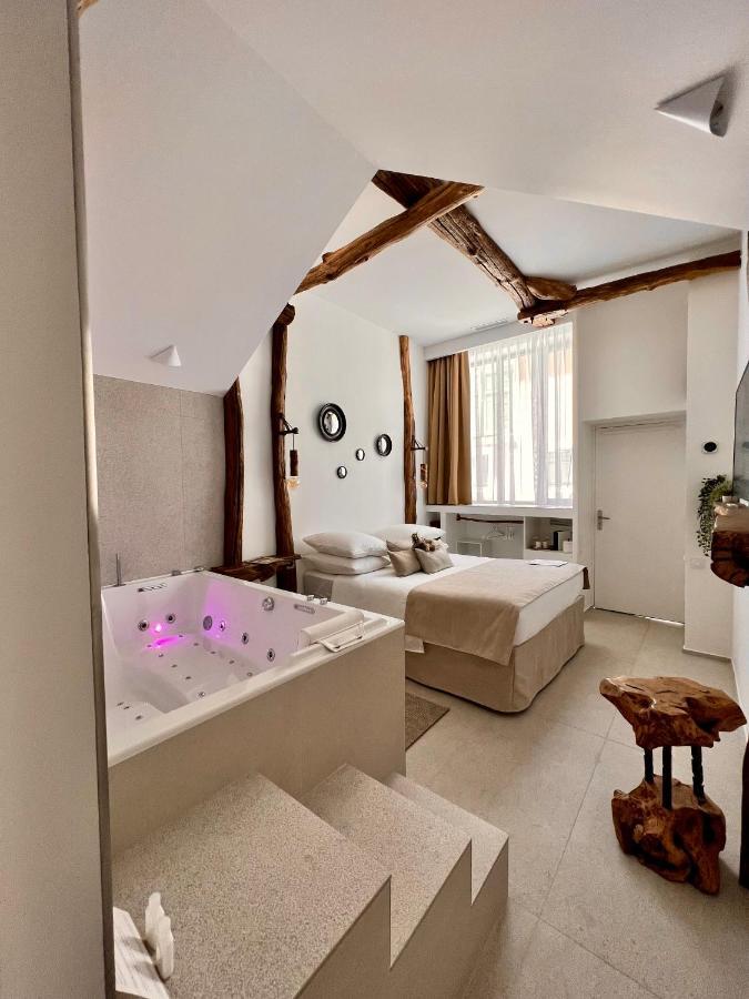 Tamarin & Capucin Suite Balneo Aubagne Kültér fotó