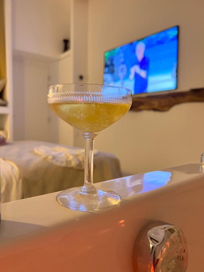 Tamarin & Capucin Suite Balneo Aubagne Kültér fotó